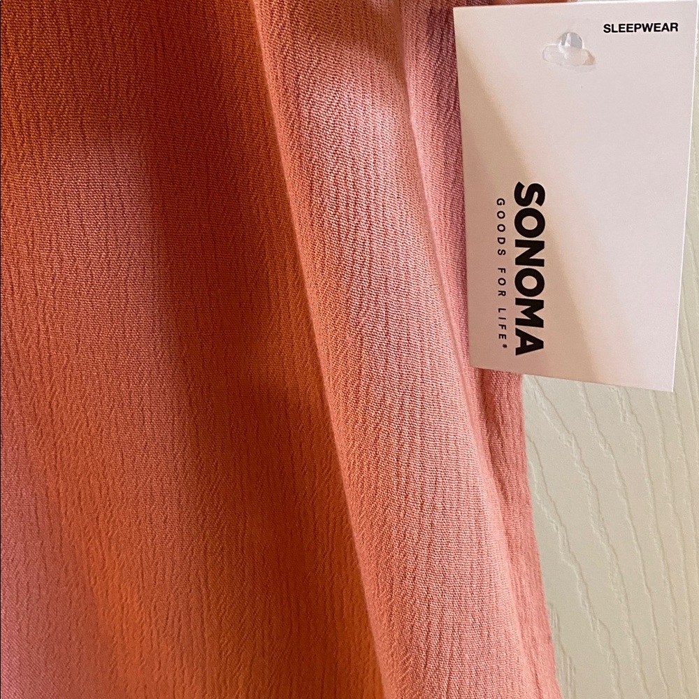 Women's Short Sleeve Tee in Coral NWTs - Picture 10 of 11